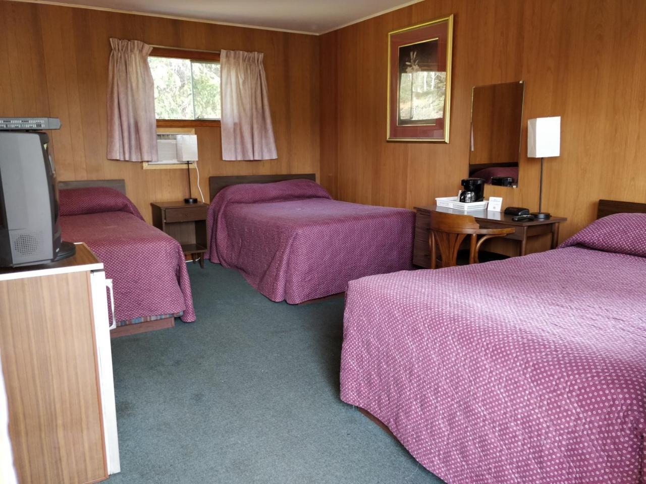 Telstar Motel Kakabeka Falls 외부 사진